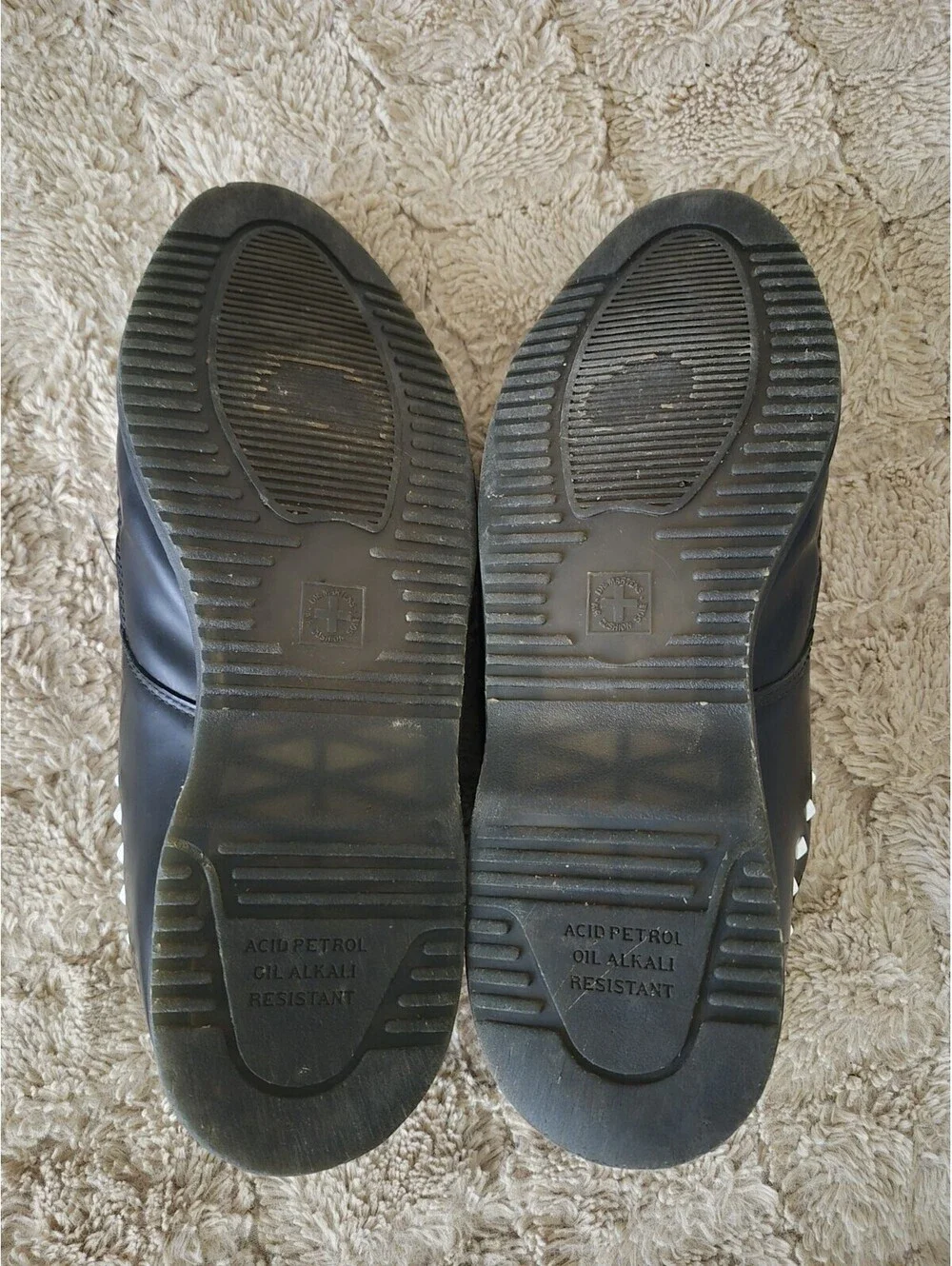 N/A dr martens